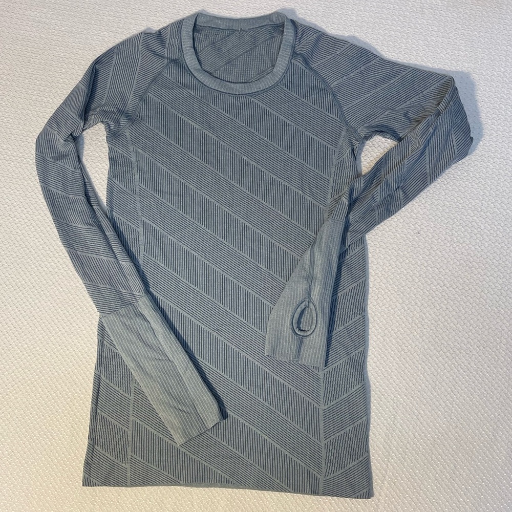 Lululemon Active top 4 Grey